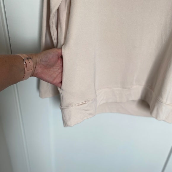 ATHLETA Balance Cinch Turtleneck Sweatshirt Chantilly Cream Size Large - Picture 6 of 10